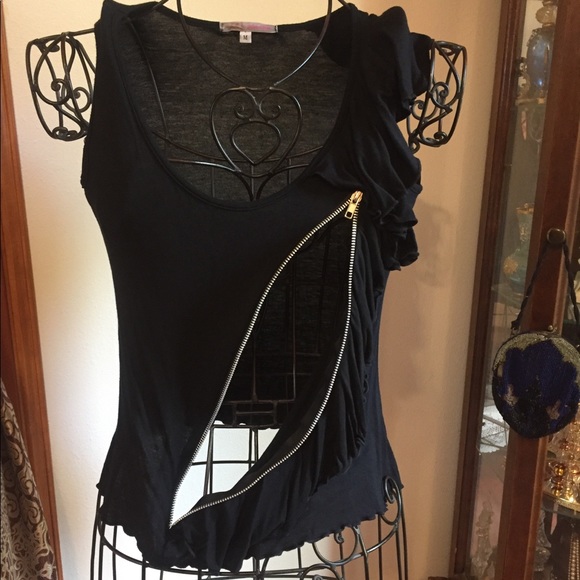 Julie’s closet black top - Picture 5 of 7